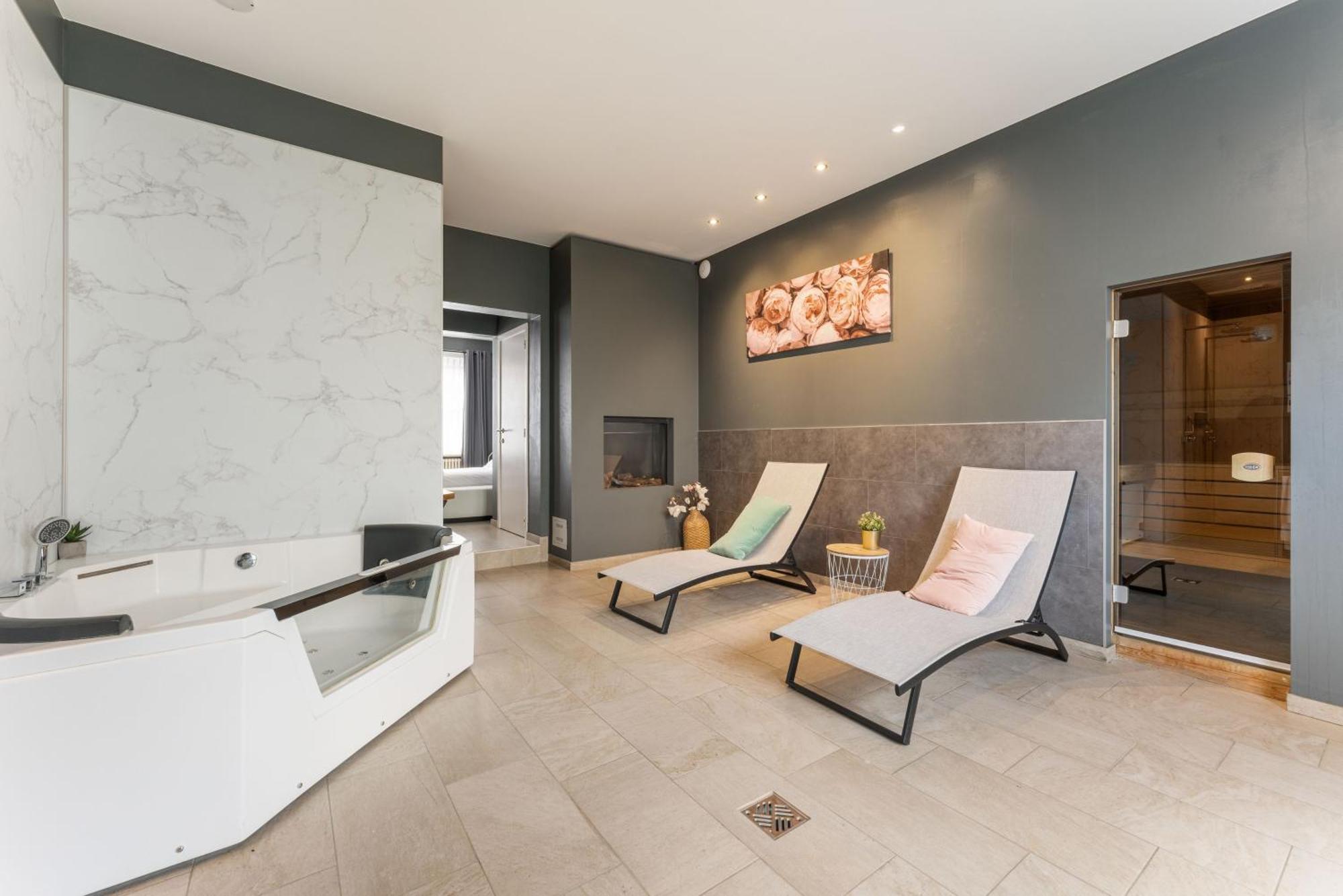 ברוז' The Rose Suites מראה חיצוני תמונה